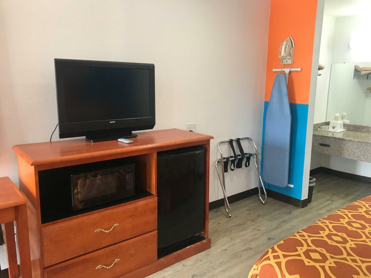Americas Best Value Inn Bowie Екстериор снимка