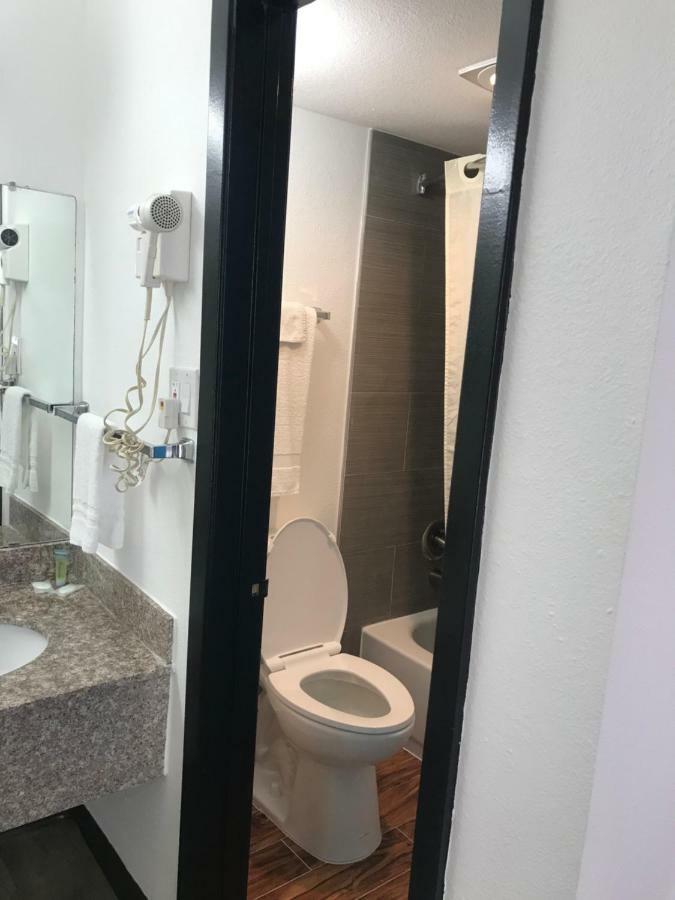 Americas Best Value Inn Bowie Екстериор снимка